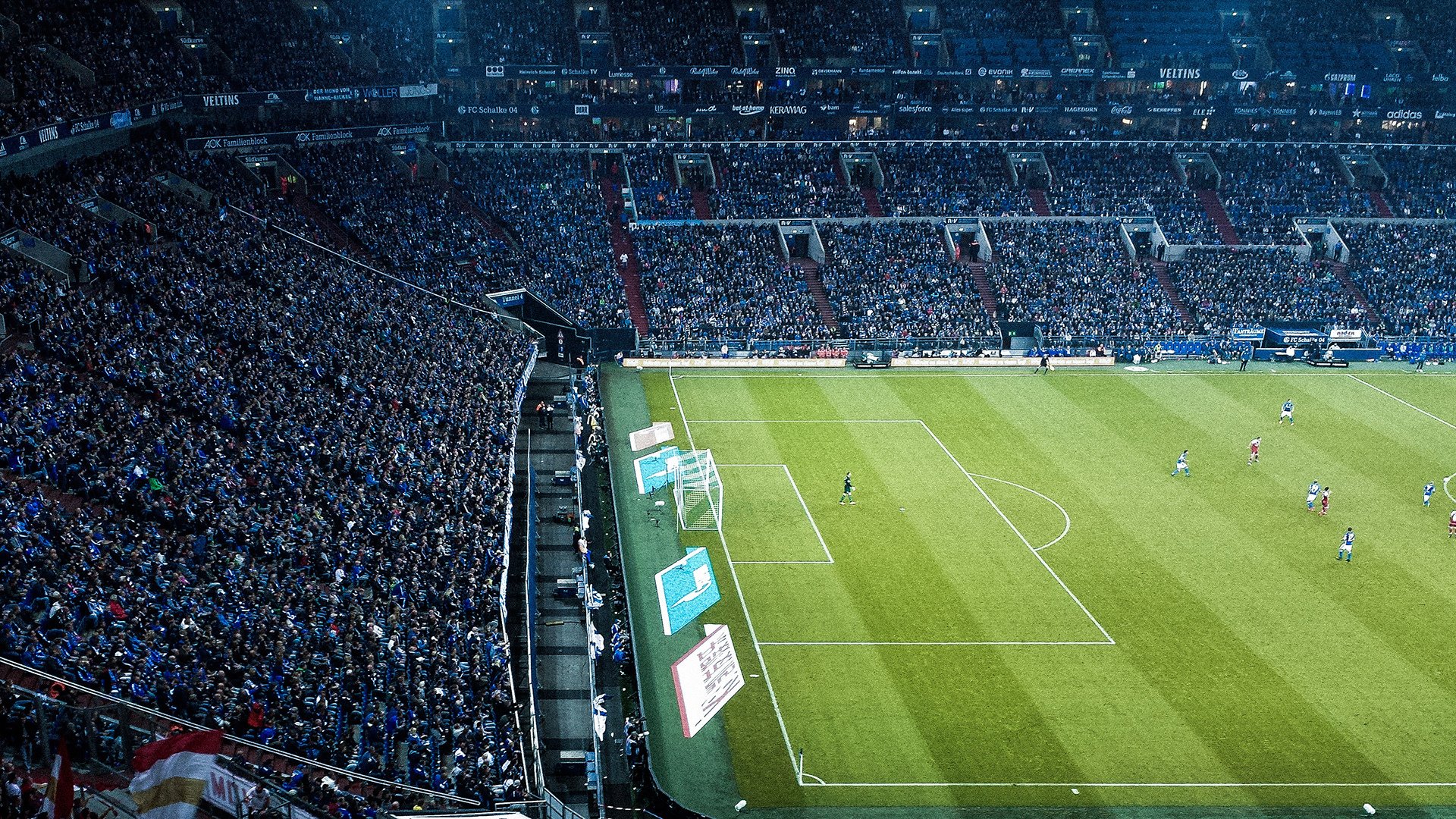 开云体育官方下载-欧洲豪门交锋，火爆场面震撼全场！，欧洲豪门队